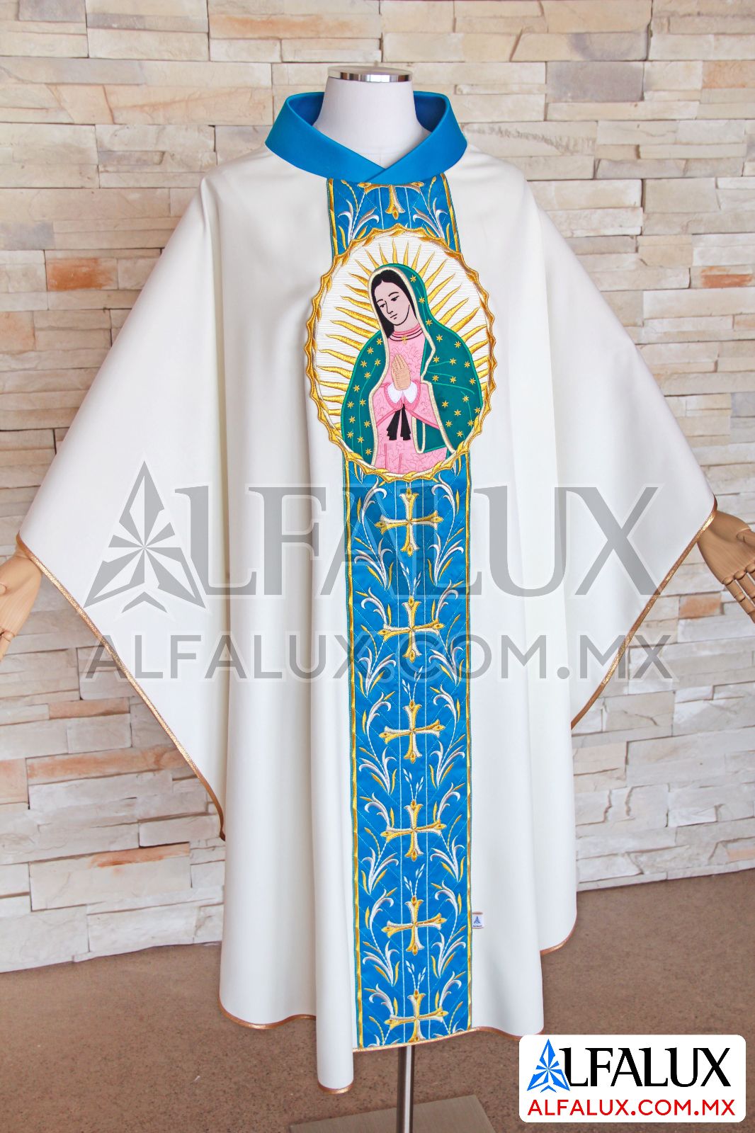 12 JARDIN Casulla Alfalux Central Blanco Azul Turqueza Medallon Virgen (2)